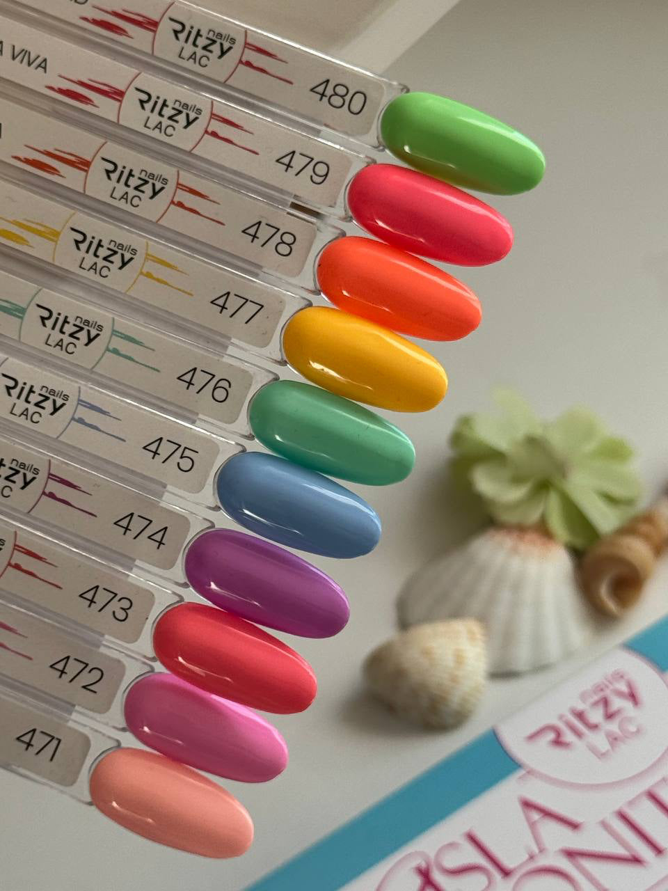 "La Isla Bonita" colección de 10colores x 9ml