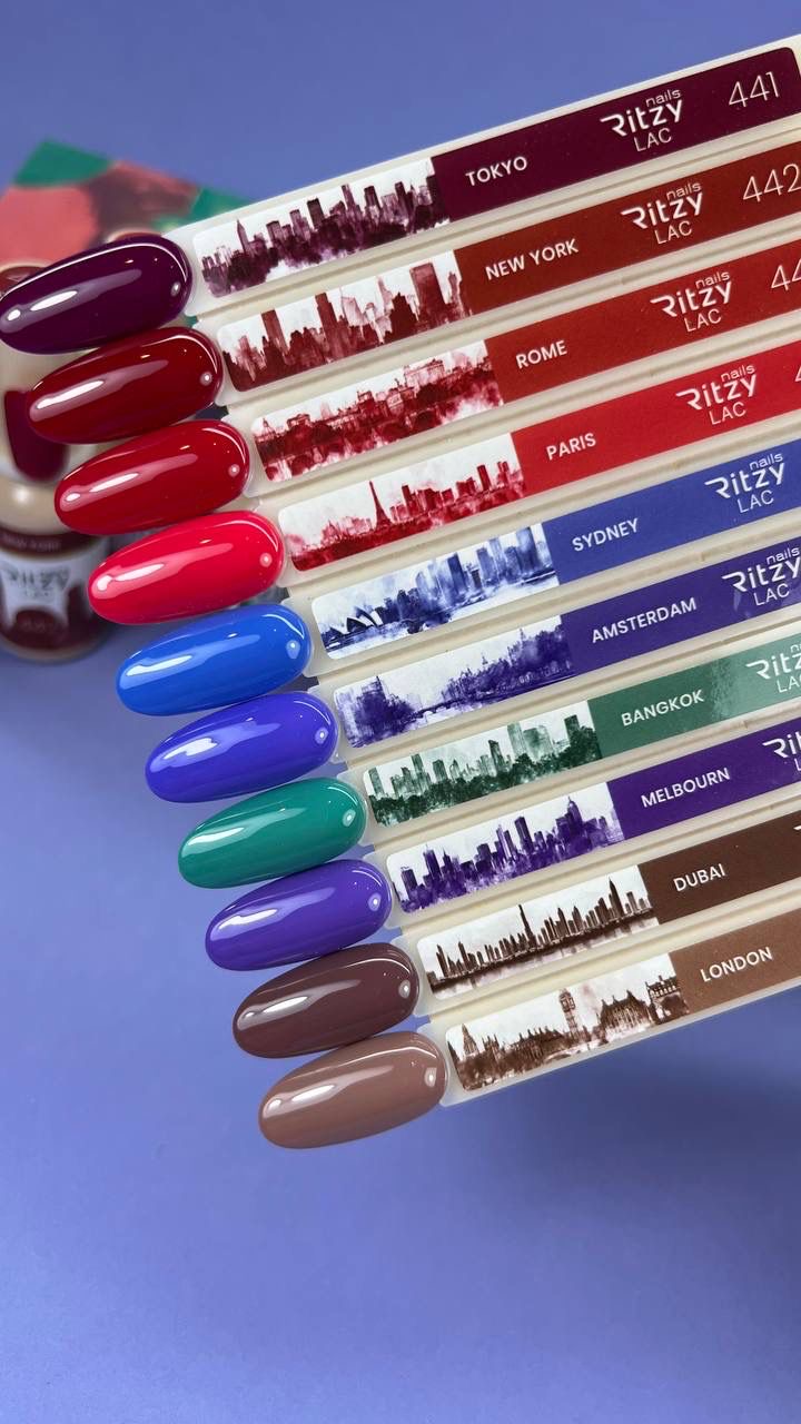 "VOYAGE" colección de 10colores x 9ml