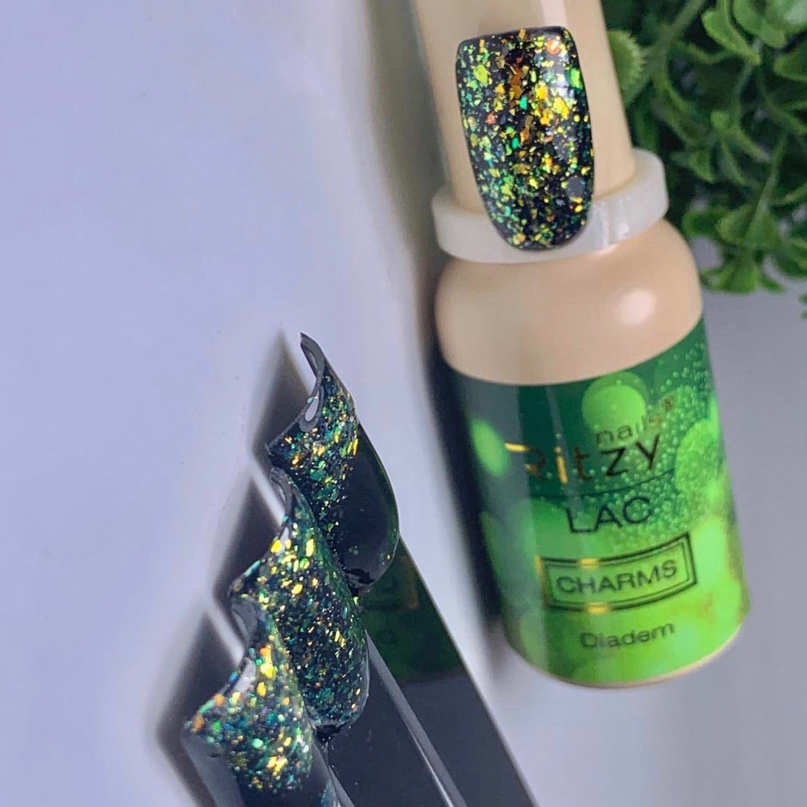 Ritzy Lac Charms “Diadem”